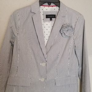 Talbots size 2 white/blue seersucker blazer